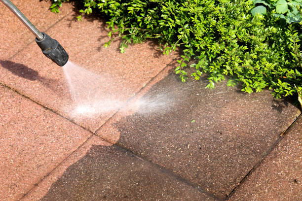 Best Deck Pressure Washing  in Lannon, WI